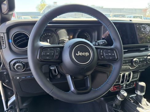 Certified 2025 Jeep Wrangler Unlimited Rubicon 4xe w/ Safety Group AWD/4WD image 17