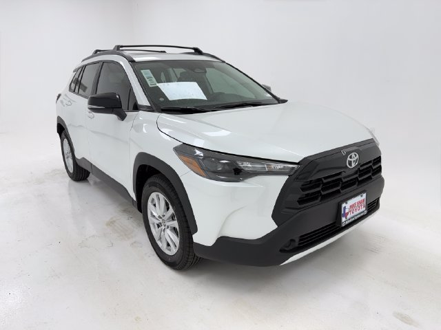 New 2026 Toyota Corolla Cross LE w/ Moonroof Package FWD image 2