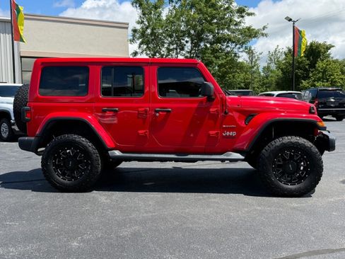 Used 2020 Jeep Wrangler Unlimited Sahara w/ Uconnect 4C Nav & Sound Group AWD/4WD image 9