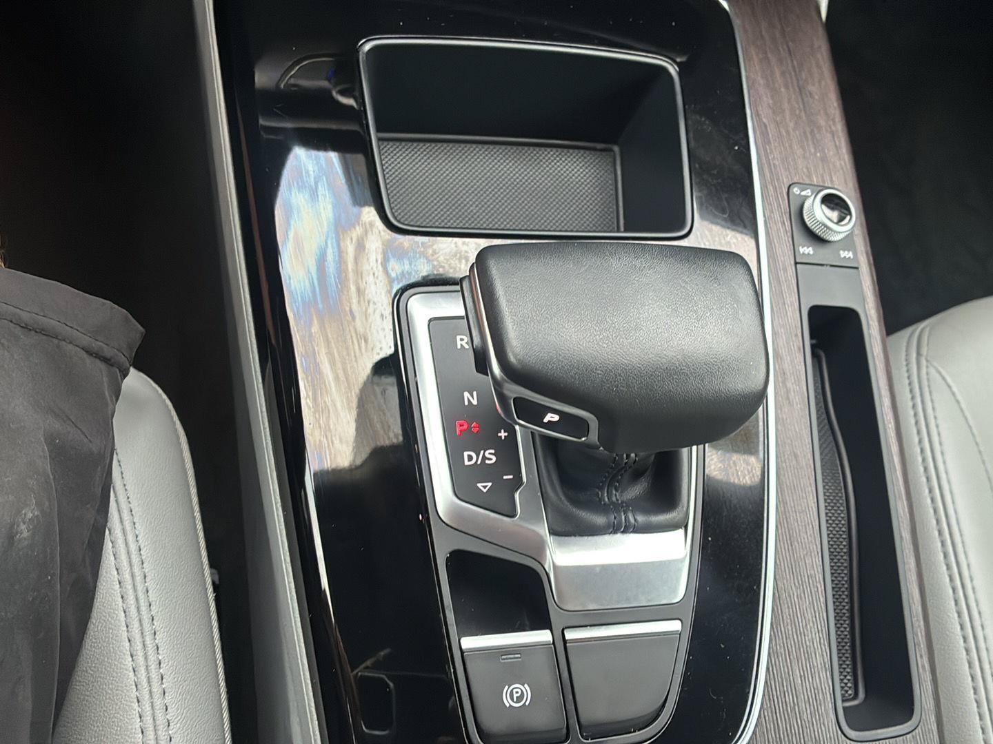 Used 2022 Audi Q5 2.0T Premium AWD/4WD image 37