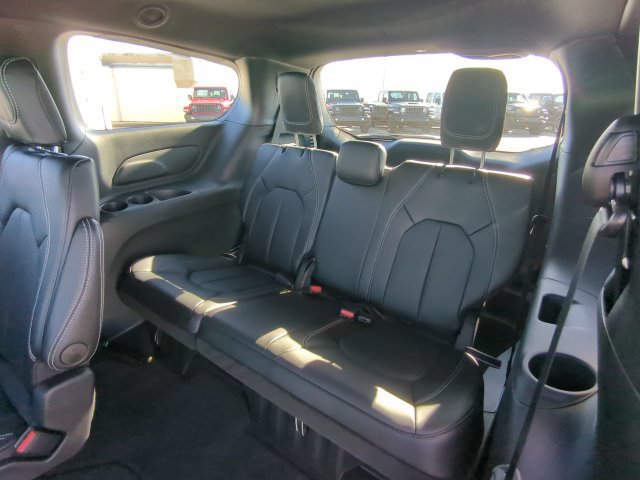 New 2026 Chrysler Voyager LX FWD image 16