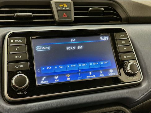Used 2024 Nissan Versa SV FWD image 21