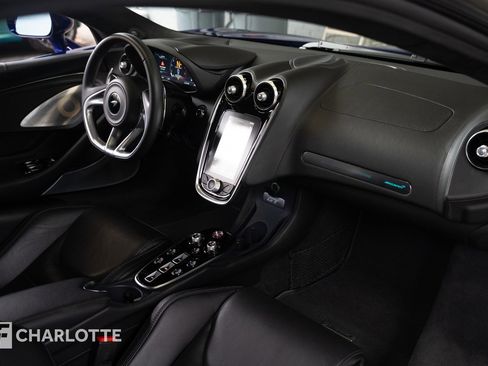 Used 2022 McLaren GT image 32