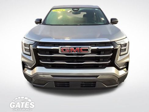 Used 2025 GMC Terrain Elevation FWD image 2