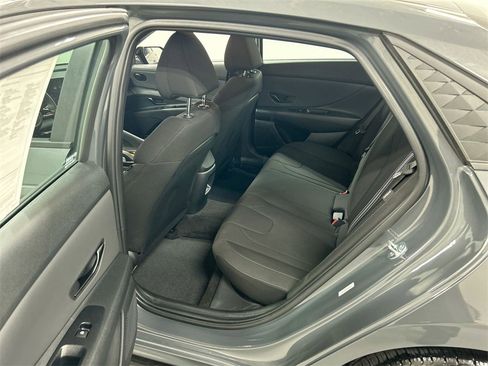Used 2025 Hyundai Elantra Sport image 19