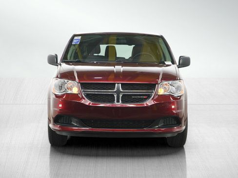 Used 2018 Dodge Grand Caravan SE FWD image 8