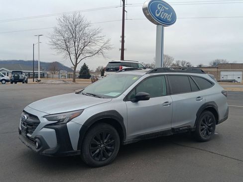 Used 2024 Subaru Outback Onyx Edition image 9