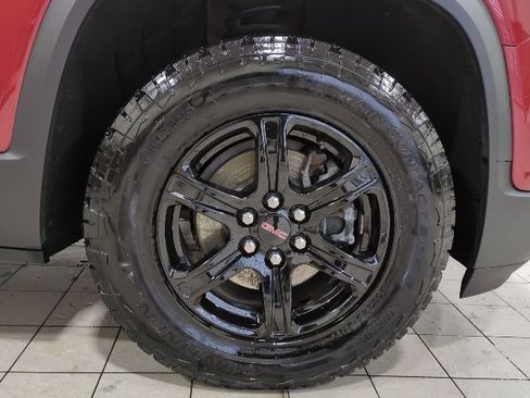 Used 2023 GMC Acadia AT4 image 21