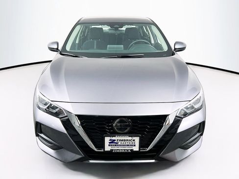 Used 2020 Nissan Sentra SV FWD image 2