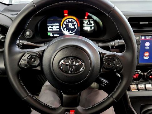 Certified 2025 Toyota GR86 w/ ALL Weather Mat Package (TMS) image 18