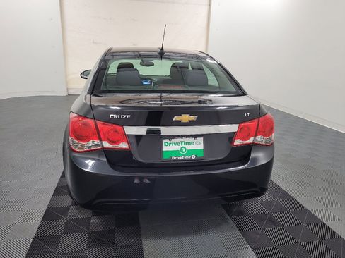 Used 2015 Chevrolet Cruze LT w/ Technology Package FWD image 6