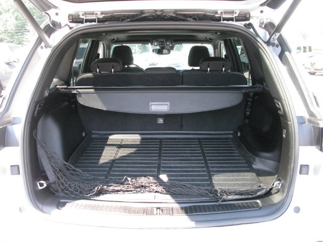Used 2024 Jeep Grand Cherokee Laredo X w/ Luxury Tech Group I AWD/4WD image 6