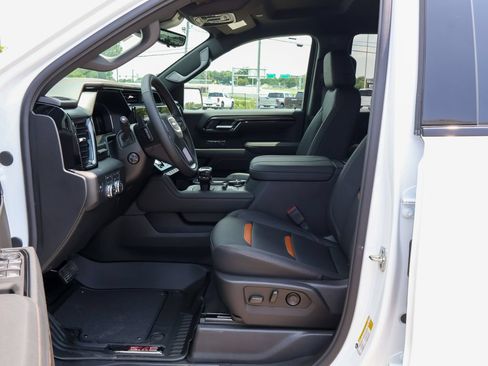 New 2026 GMC Sierra 1500 AT4 w/ AT4 Premium Package AWD/4WD image 6