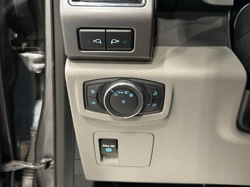 Used 2018 Ford F150 XLT w/ XTR Package image 16