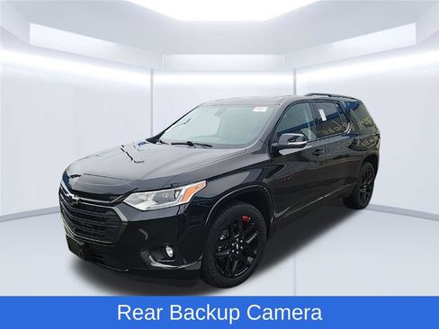 Used 2021 Chevrolet Traverse Premier w/ Redline Edition AWD/4WD image 7