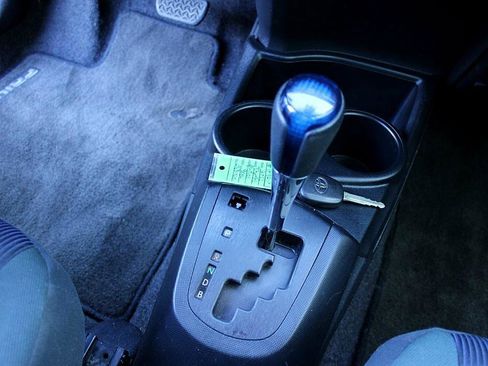 Used 2017 Toyota Prius C Two image 12