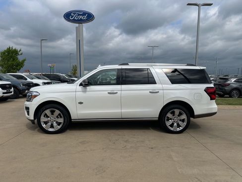 Used 2024 Ford Expedition Max King Ranch image 2