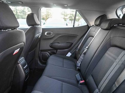 Used 2026 Hyundai Venue SEL FWD image 18