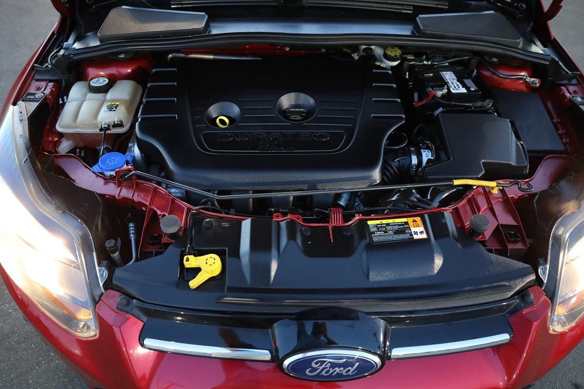 Used 2012 Ford Focus Titanium FWD image 28