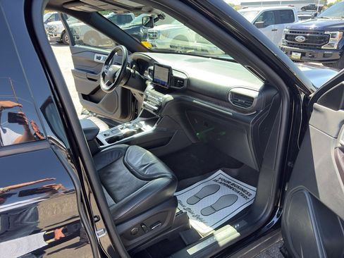 Used 2020 Ford Explorer Platinum AWD/4WD image 28