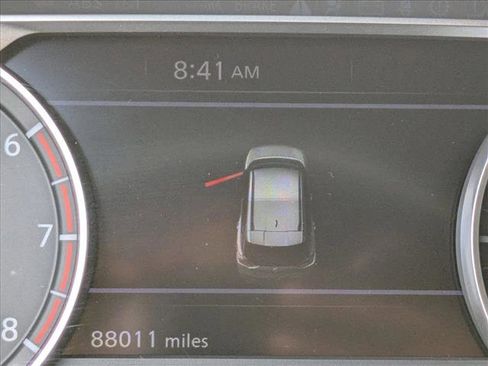 Used 2023 Nissan Rogue SV AWD/4WD image 4