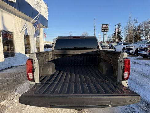 Used 2024 GMC Sierra 1500 Elevation w/ LPO, Elevation Black Package image 9