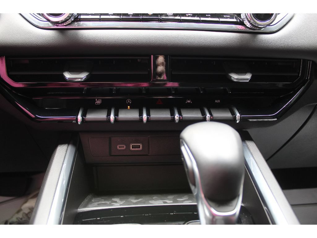 Used 2025 GMC Canyon Elevation w/ Convenience Package AWD/4WD image 12