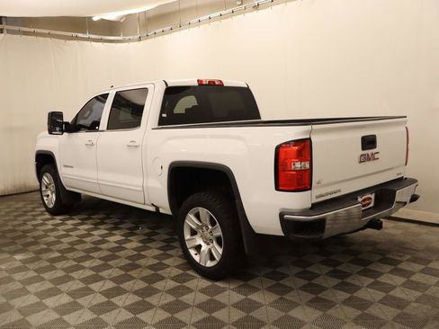Used 2017 GMC Sierra 1500 SLE w/ SLE Value Package AWD/4WD image 3