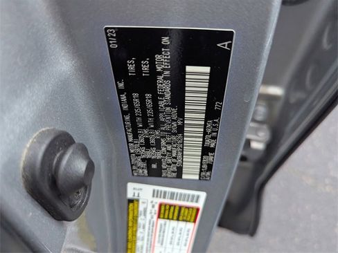 Used 2023 Toyota Highlander XLE image 33