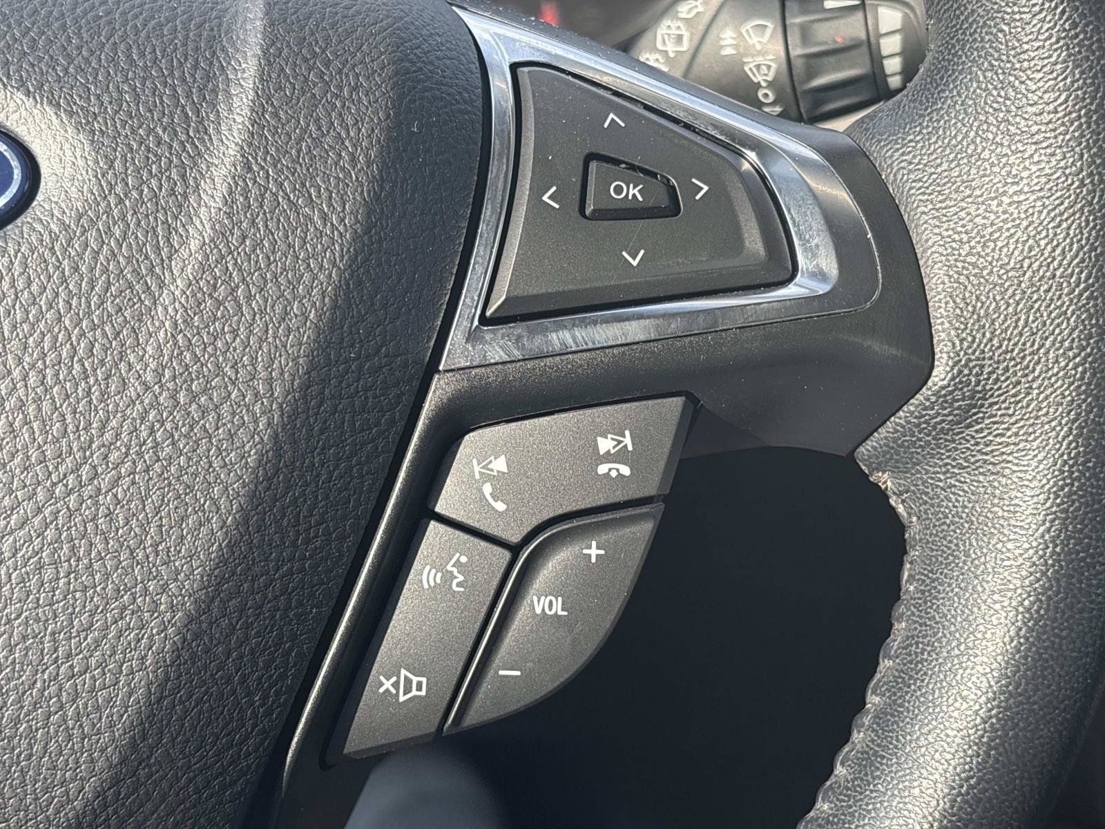 Used 2024 Ford Edge Titanium AWD/4WD image 20