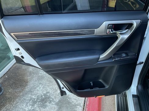 Used 2020 Lexus GX 460 Premium image 21