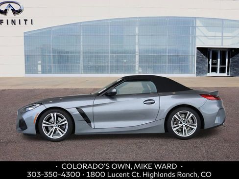 Used 2025 BMW Z4 sDrive30i image 2