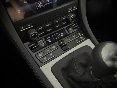 New 2025 Porsche 718 Cayman image 25