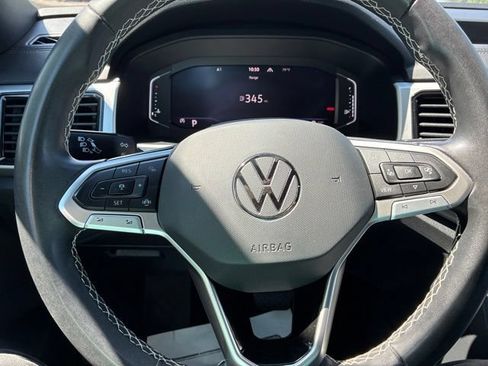 Used 2023 Volkswagen Atlas Cross Sport SE w/ Black Wheel Package AWD/4WD image 28