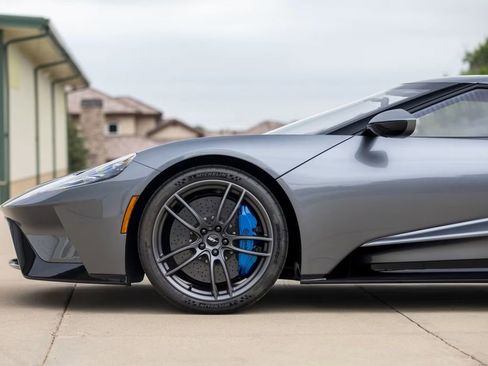 Used 2018 Ford GT RWD image 9