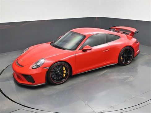 Used 2018 Porsche 911 GT3 image 48