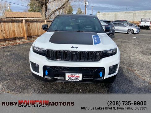 Used 2023 Jeep Grand Cherokee Trailhawk w/ Advanced Protech Group II image 2