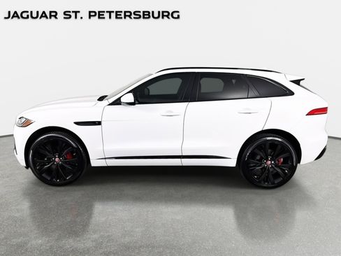 Used 2017 Jaguar F-PACE S image 9