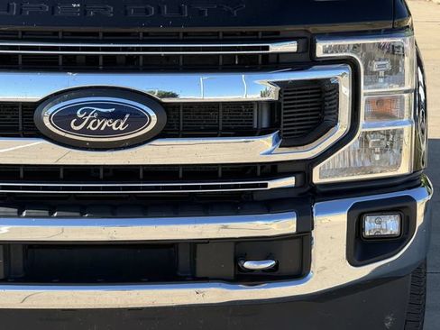 Used 2022 Ford F250 XLT w/ XLT Premium Package AWD/4WD image 8