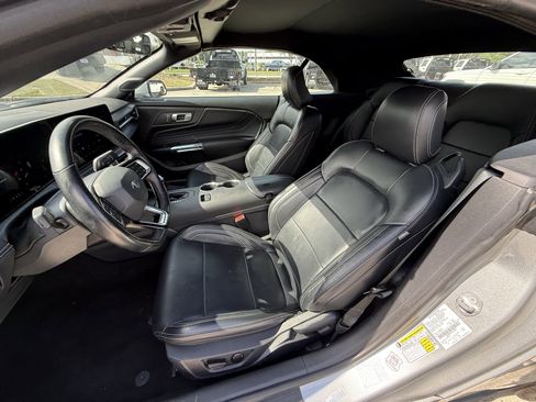 Used 2025 Ford Mustang Premium image 29