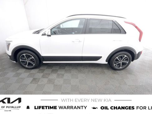 New 2026 Kia Niro EX image 8