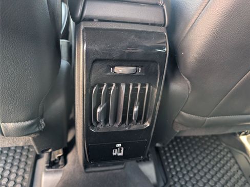 Used 2023 Jeep Compass Latitude w/ Convenience Group AWD/4WD image 19