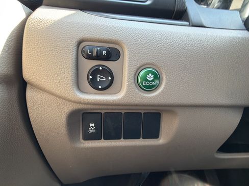 Used 2017 Honda Pilot EX image 17