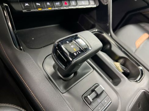 Used 2025 GMC Sierra 1500 AT4 AWD/4WD image 18