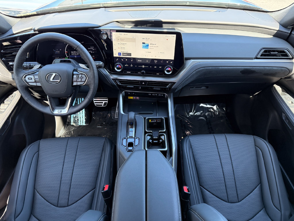 Used 2026 Lexus TX 500h AWD w/ Technology Package image 20