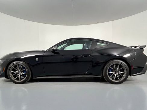 Used 2025 Ford Mustang Dark Horse image 4