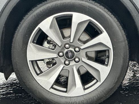 Certified 2025 Ford Escape Platinum image 26