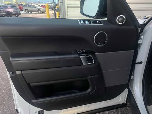 Used 2019 Land Rover Range Rover Sport HSE image 21