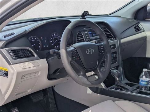 Used 2015 Hyundai Sonata SE FWD image 10