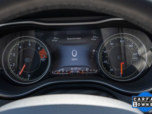 Used 2019 Jeep Cherokee Limited w/ Technology Group image 12